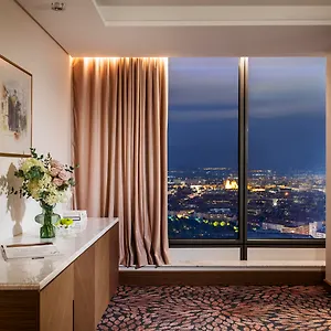 Grand Millennium Hotell