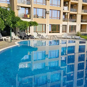 Vesta Riviera - Free Parking 2*, Nisipurile de Aur Bulgaria
